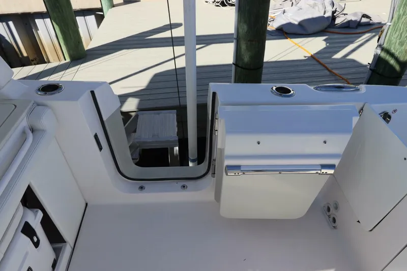 Slide: The Image of Edgewater 262CX Crossover 2021 - 5876731