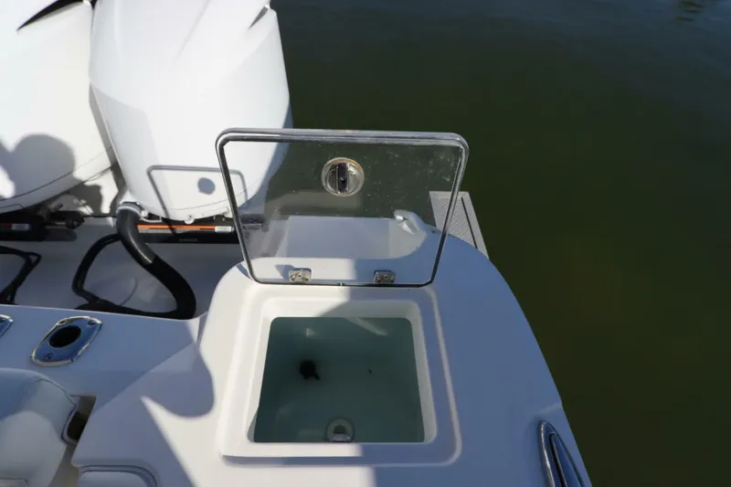 Slide: The Image of Edgewater 262CX Crossover 2021 - 5876734