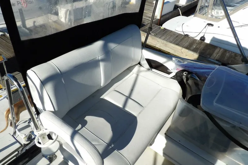 Slide: The Image of Carver Yachts 28 Aft Cabin Motor Yacht 1992 - 5876705
