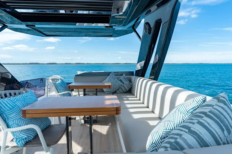 Slide: The Image of Ferretti Yachts 720 2023 - 5878229