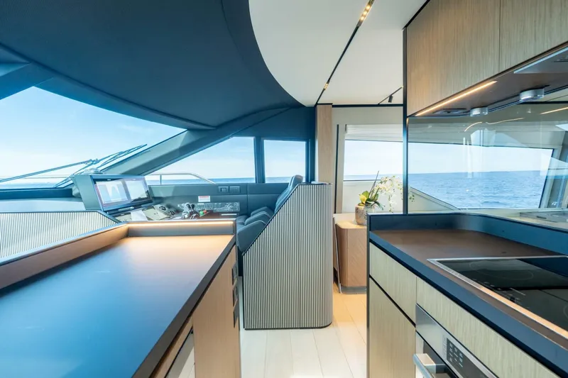 Slide: The Image of Ferretti Yachts 720 2023 - 5878250