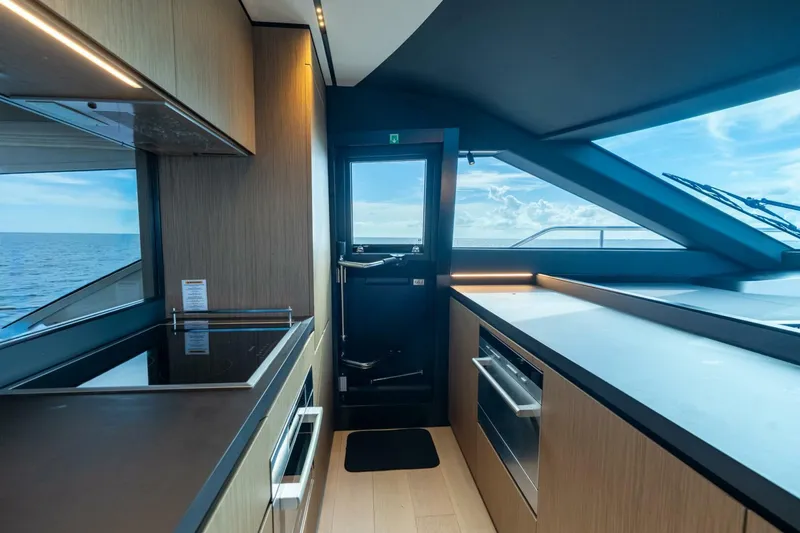 Slide: The Image of Ferretti Yachts 720 2023 - 5878251