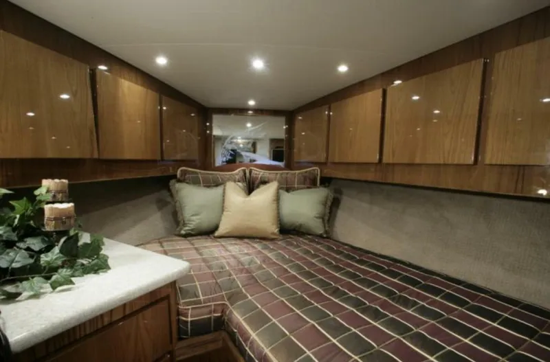 Slide: The Image of Buddy Davis Davis 48 Express 2027 - 5876807