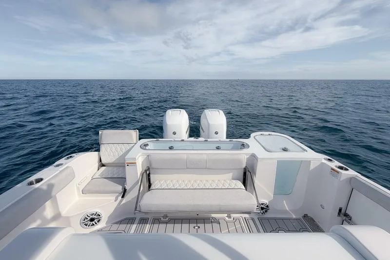 Slide: The Image of Sea Fox 328 Commander 2024 - 5877153