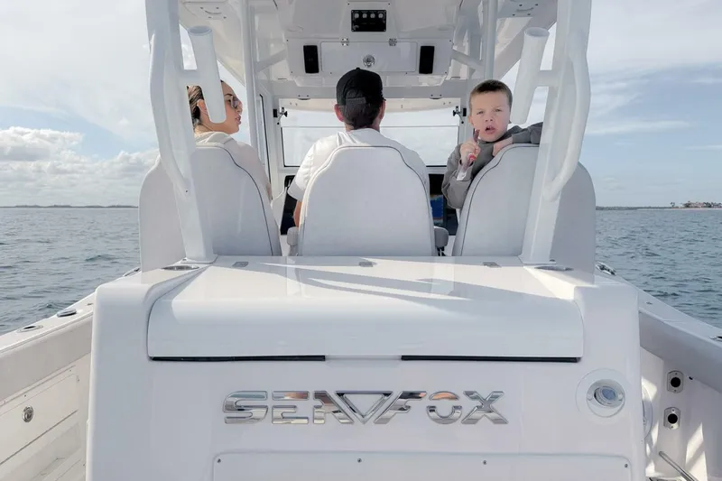 Slide: The Image of Sea Fox 328 Commander 2024 - 5877160