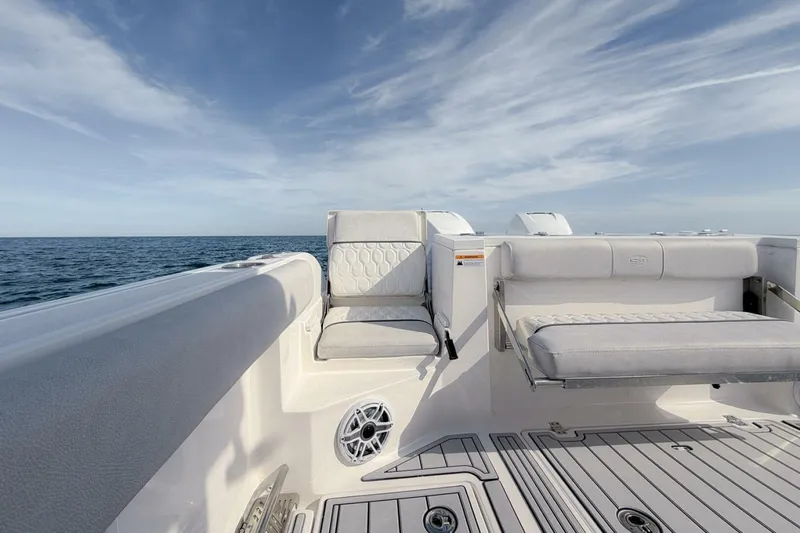 Slide: The Image of Sea Fox 328 Commander 2024 - 5877164