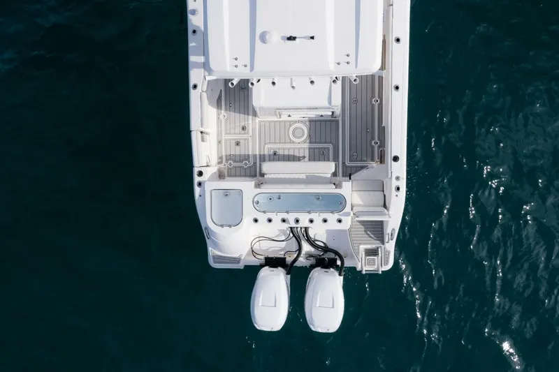 Slide: The Image of Sea Fox 328 Commander 2024 - 5877140