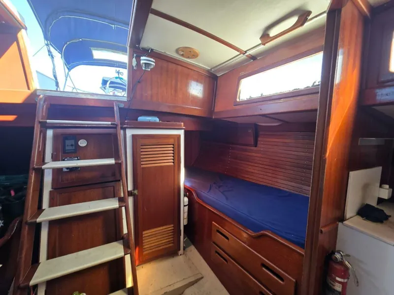 Slide: The Image of Reliance 44 1982 - 5883087