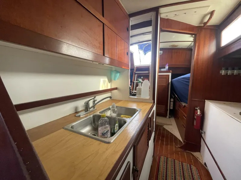 Slide: The Image of Reliance 44 1982 - 5883063