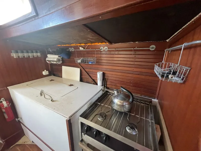 Slide: The Image of Reliance 44 1982 - 5883067