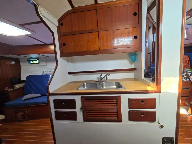 Slide: The Image of Reliance 44 1982 - 5883086