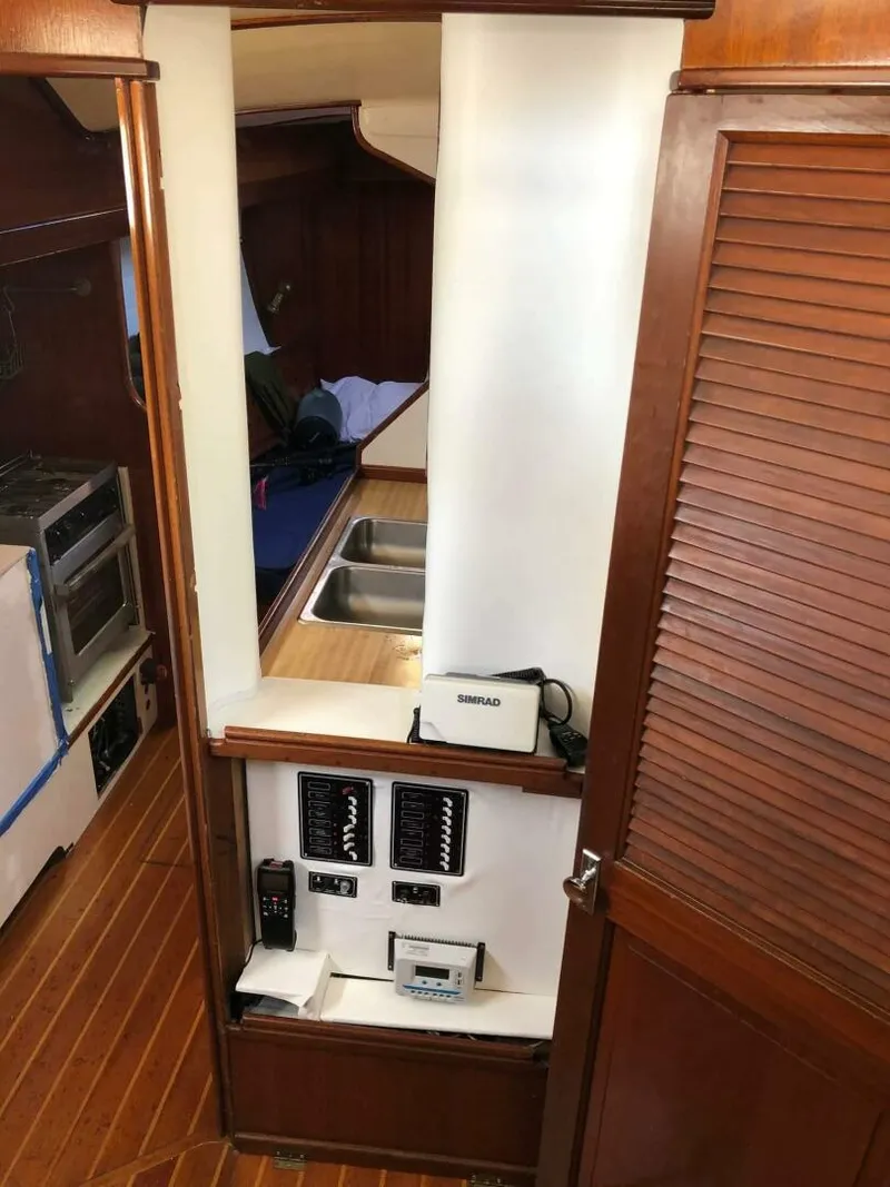 Slide: The Image of Reliance 44 1982 - 5883076