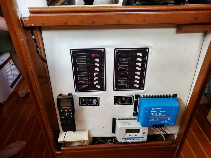 Slide: The Image of Reliance 44 1982 - 5883083