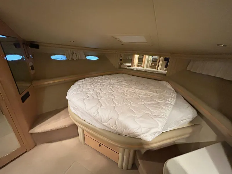 Slide: The Image of Sea Ray 560 Sedan Bridge 1999 - 5877994