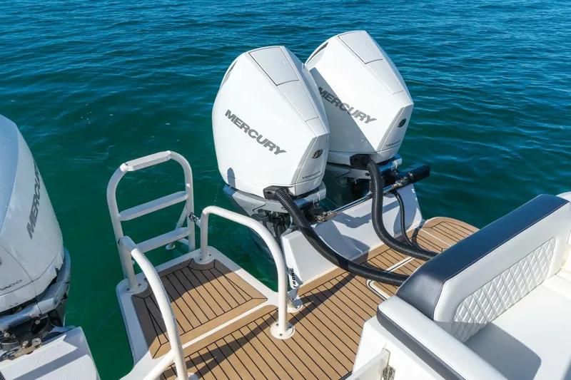 Slide: The Image of World Cat 400 DC-X 2024 - 5877740