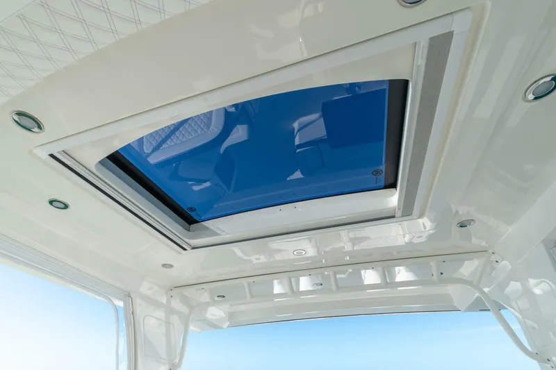 Slide: The Image of World Cat 400 DC-X 2024 - 5877742