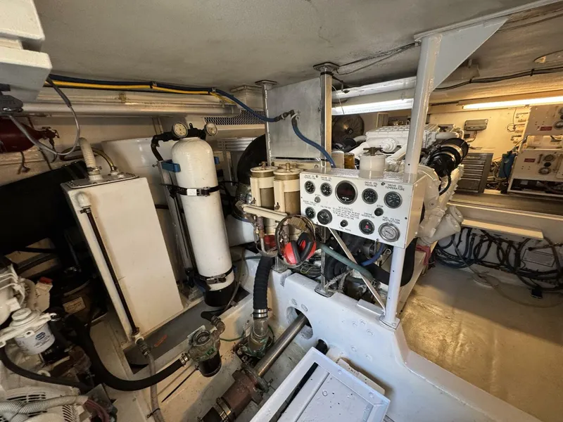 Slide: The Image of Viking 58 Convertible 1995 - 5878039