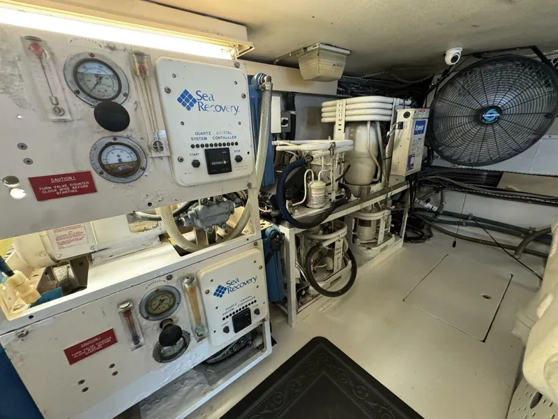 Slide: The Image of Viking 58 Convertible 1995 - 5878040