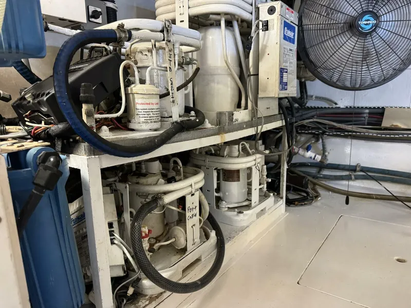 Slide: The Image of Viking 58 Convertible 1995 - 5878043