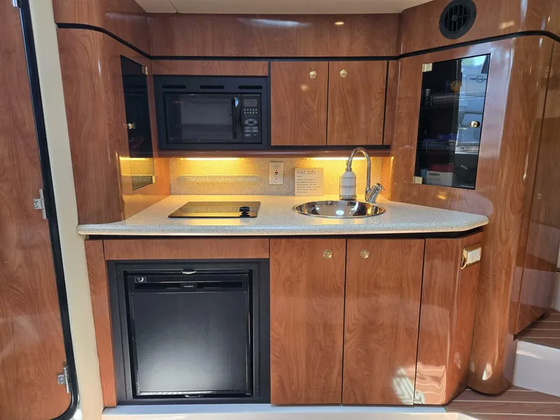 Slide: The Image of Fountain 38 Express Cruiser 2007 - 5878699