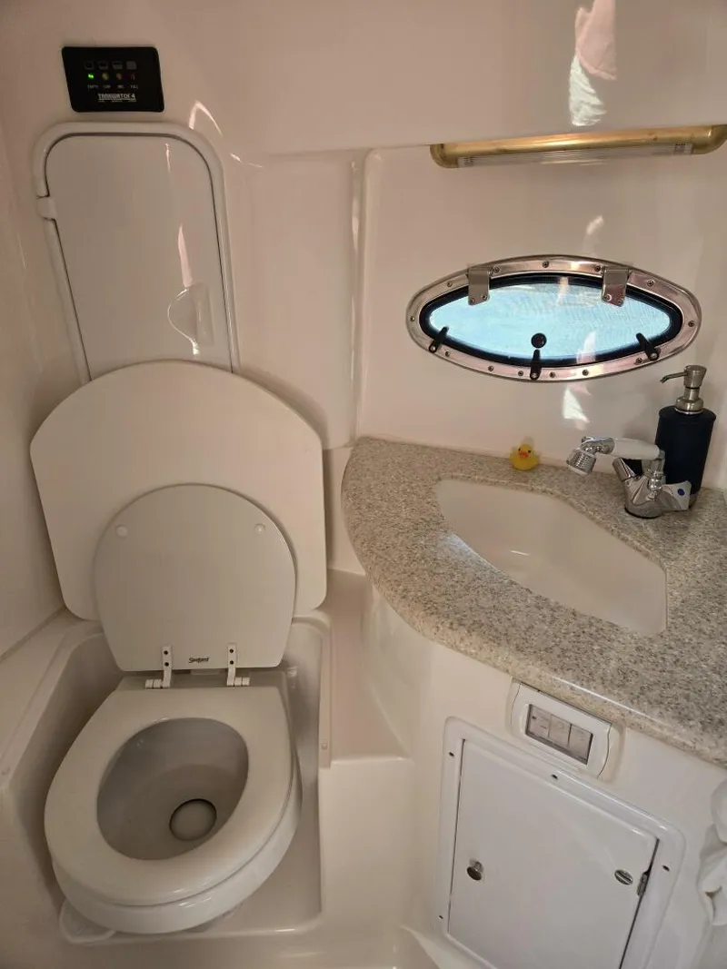 Slide: The Image of Fountain 38 Express Cruiser 2007 - 5878708