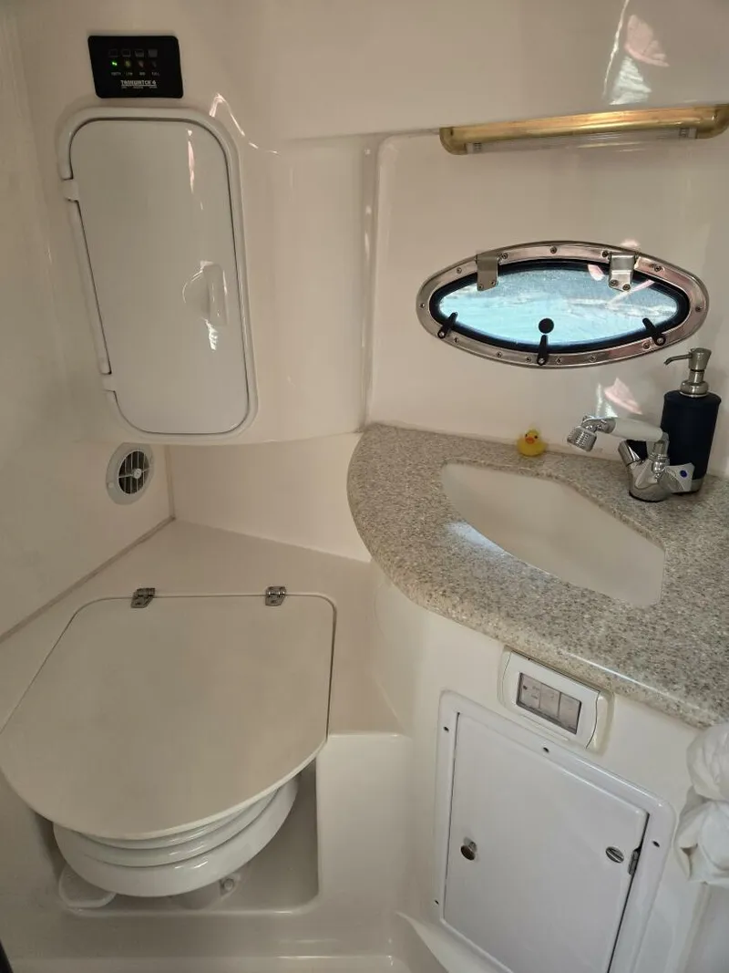 Slide: The Image of Fountain 38 Express Cruiser 2007 - 5878709