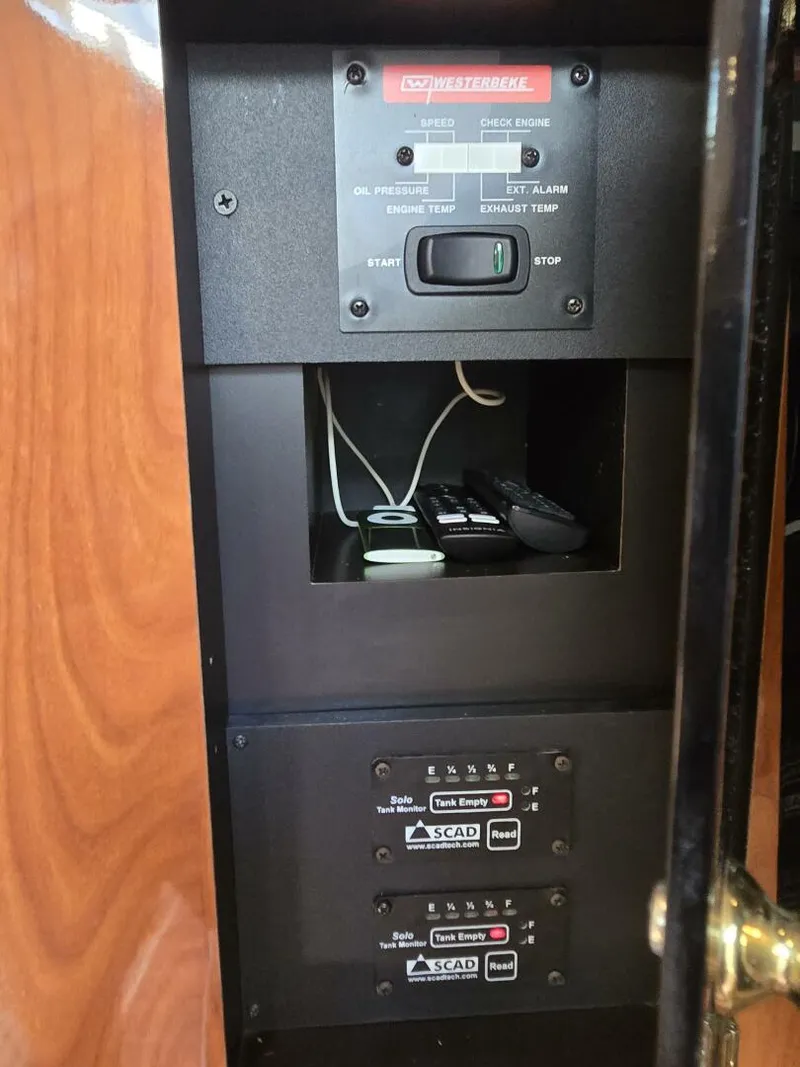 Slide: The Image of Fountain 38 Express Cruiser 2007 - 5878702