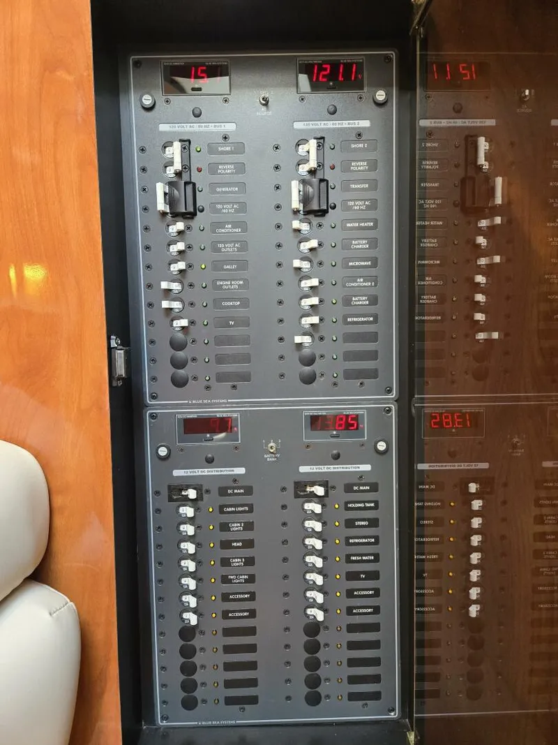 Slide: The Image of Fountain 38 Express Cruiser 2007 - 5878704