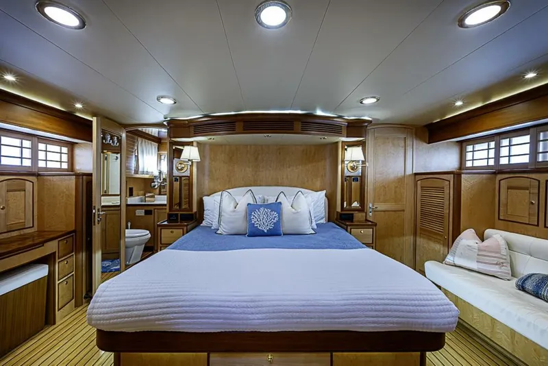 Slide: The Image of Marlow Explorer 66E 2014 - 5878835