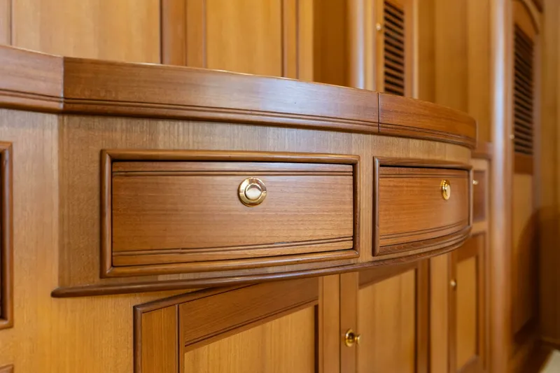 Slide: The Image of Marlow 72 GRIFFIN - Master Stateroom 2007 Marlow 72 GRIFFIN - 7650926