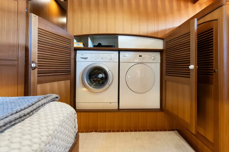 Slide: The Image of Marlow 72 GRIFFIN - Washer and Dryer 2007 Marlow 72 GRIFFIN - 7650928