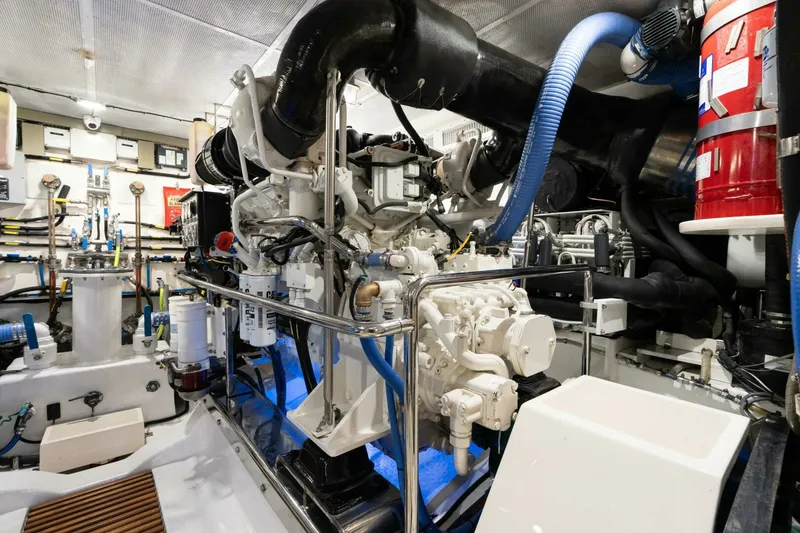 Slide: The Image of Marlow 72 GRIFFIN - Engine Room 2007 Marlow 72 GRIFFIN - 7650939