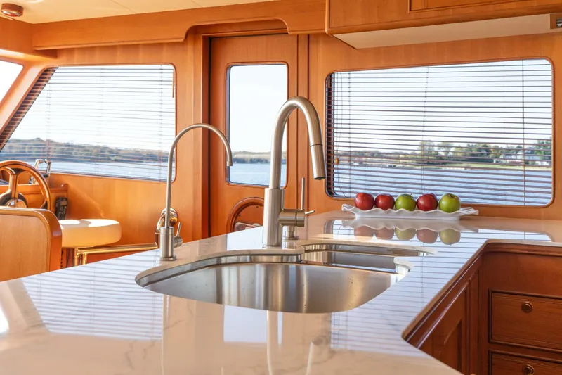 Slide: The Image of Marlow 72 GRIFFIN - Galley 2007 Marlow 72 GRIFFIN - 5879128