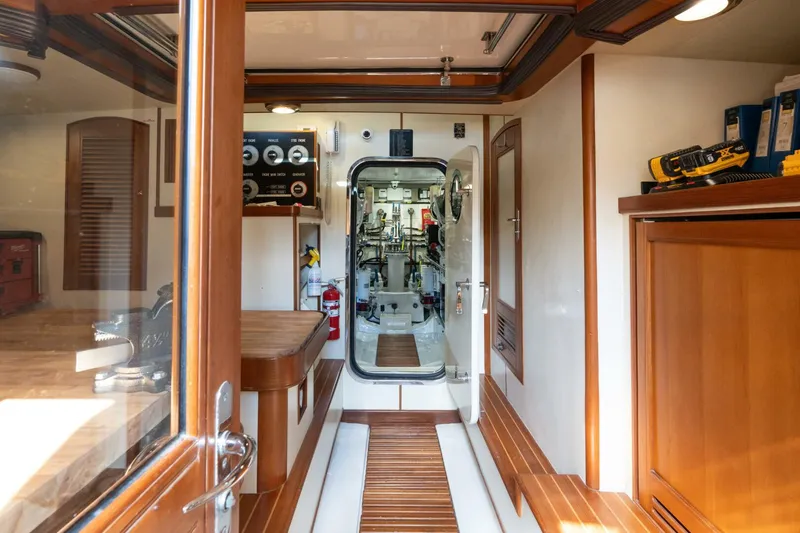 Slide: The Image of Marlow 72 GRIFFIN - Work Shop  2007 Marlow 72 GRIFFIN - 5879194