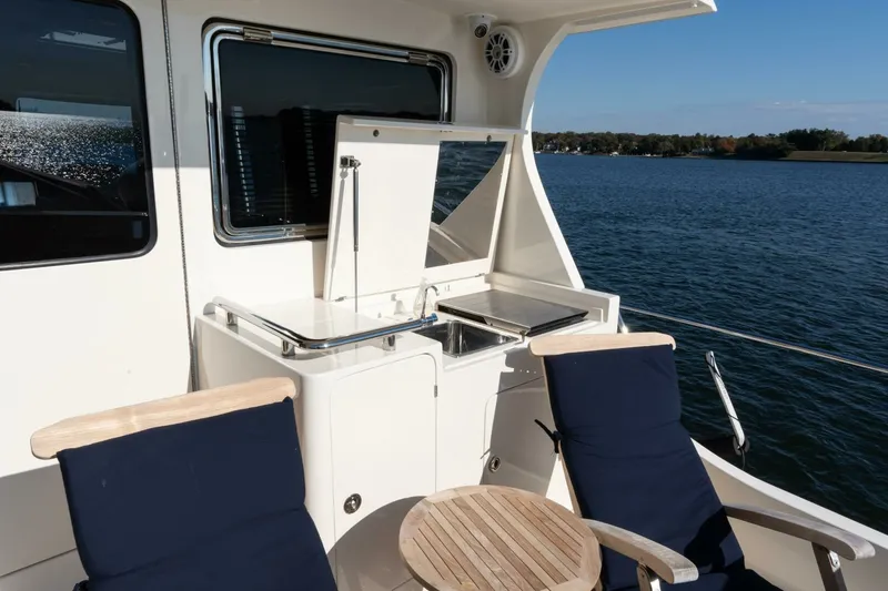 Slide: The Image of Marlow 72 GRIFFIN - Aft Flybridge 2007 Marlow 72 GRIFFIN - 7650880