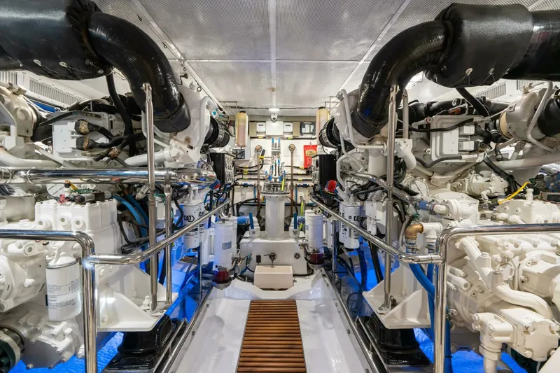 Slide: The Image of Marlow 72 GRIFFIN - Engine Room 2007 Marlow 72 GRIFFIN - 7650937