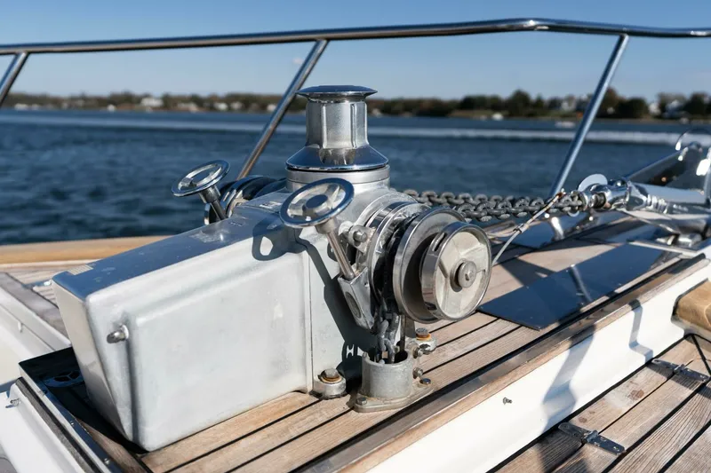 Slide: The Image of Marlow 72 GRIFFIN - Bow Ground Tackle 2007 Marlow 72 GRIFFIN - 7650878