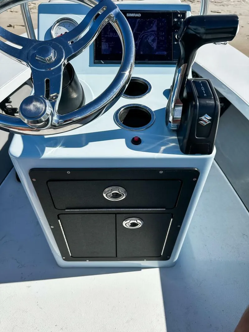 Slide: The Image of East Cape Evo V 2020 - 5879048