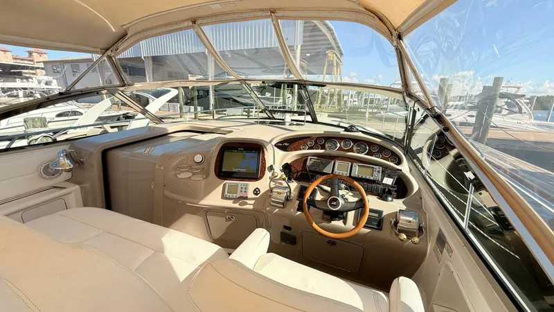 Slide: The Image of Sea Ray 410 Express Cruiser 2001 - 5880852