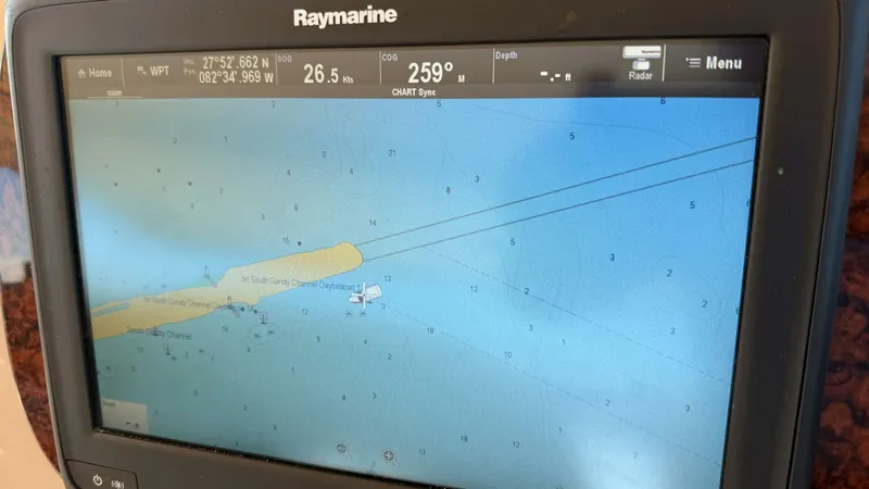 Slide: The Image of Sea Ray 410 Express Cruiser 2001 - 5880857