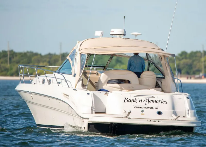 Slide: The Image of Sea Ray 410 Express Cruiser 2001 - 5880822