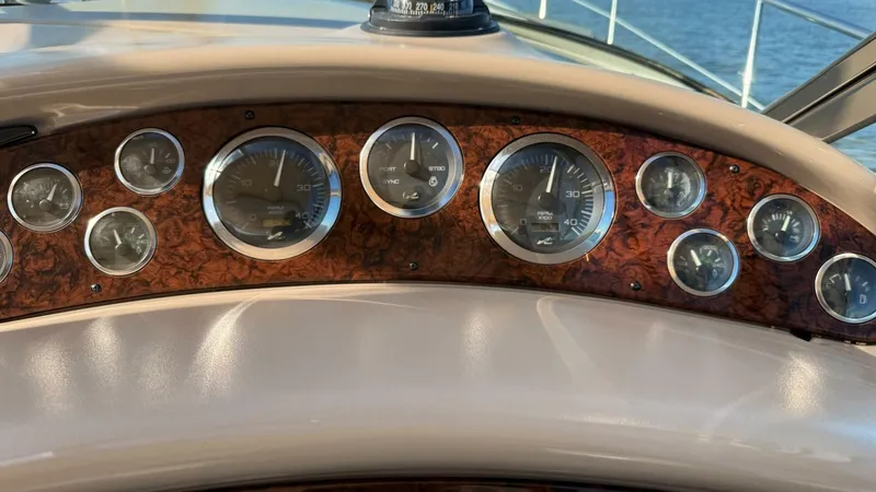 Slide: The Image of Sea Ray 410 Express Cruiser 2001 - 5880858