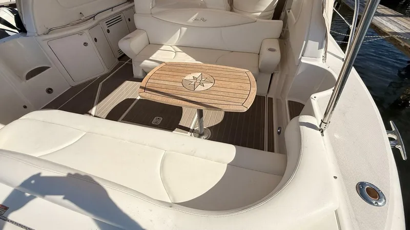 Slide: The Image of Sea Ray 410 Express Cruiser 2001 - 5880863