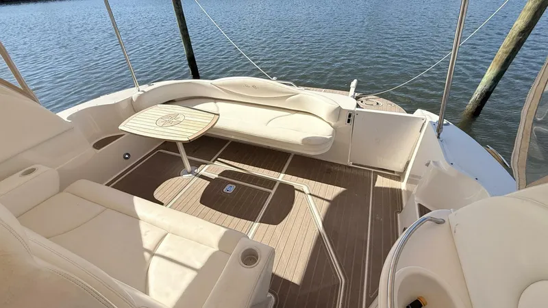 Slide: The Image of Sea Ray 410 Express Cruiser 2001 - 5880865