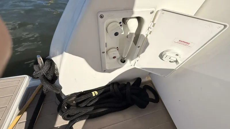 Slide: The Image of Sea Ray 410 Express Cruiser 2001 - 5880868