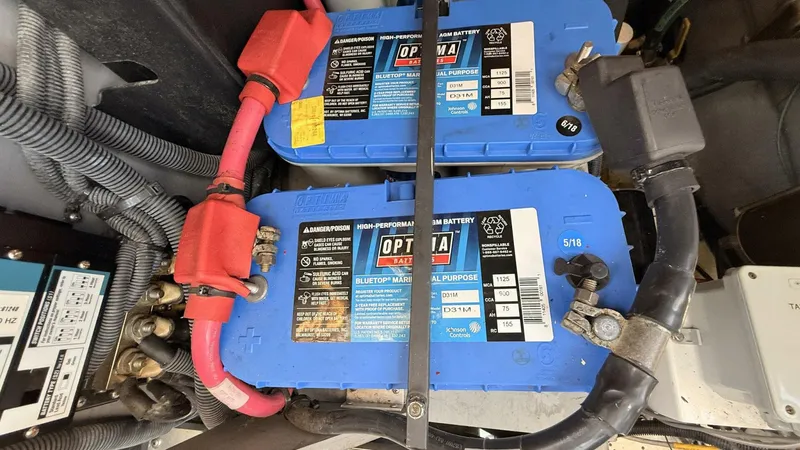 Slide: The Image of Sea Ray 410 Express Cruiser 2001 - 5880888