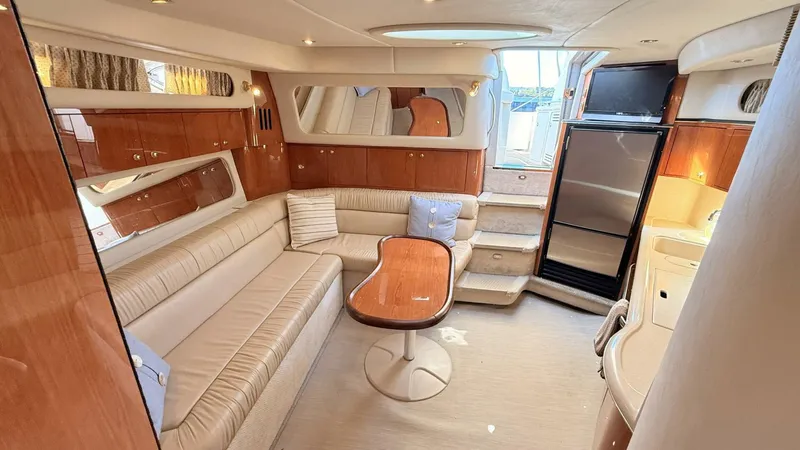Slide: The Image of Sea Ray 410 Express Cruiser 2001 - 5880827
