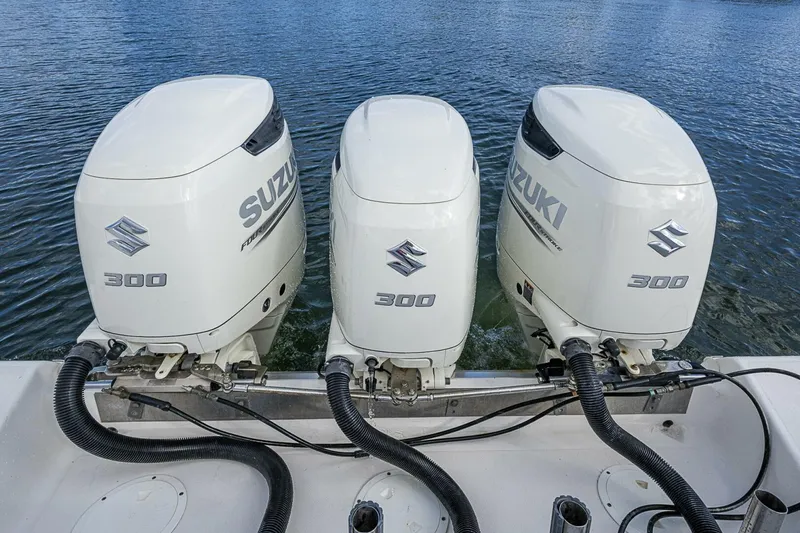 Slide: The Image of Wellcraft 340 Coastal 2013 - 5880311