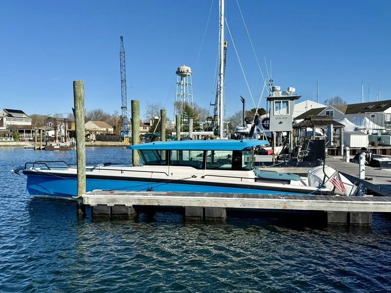 The Image of Axopar 37 2021 - 5880180