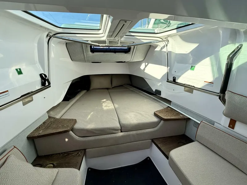 Slide: The Image of Axopar 37 2021 - 5880186